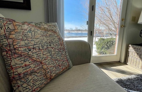 Oshkosh Apartment | Beautiful 2 Bedroom 2 Bath Residence On The River