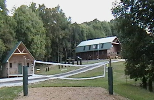 Blue Jay Cabin | Beautiful 2 Bedroom 2 Bath Log Cabin for Rent