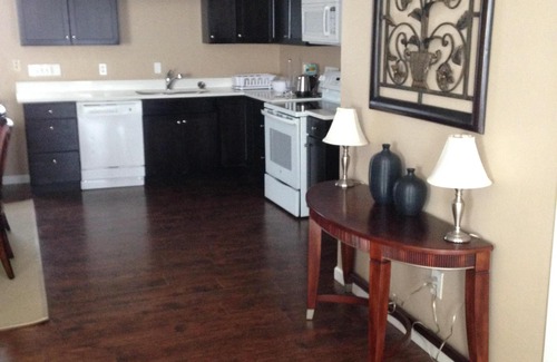 Aurora Condo | Beautiful 2 Bedroom Luxury Loft in the heart of Aurora