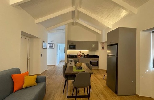 Calheta House | Beautiful 2 Bedroom Ocean Front Stone House In São Jorge, Azores (Belo Canto)