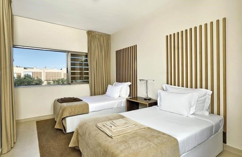 Salgados Villa | Beautiful 2 Bedroom Villa with Private Pool