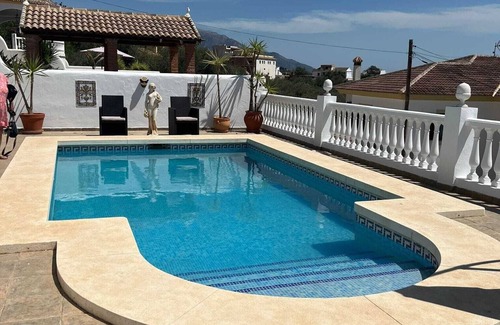 Mondron Villa | Beautiful 2 bedroom Villa with mountain views in a traditional Spanish village