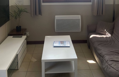 Valberg Apartment | Beautiful 2-room apartment at the foot of the slopes, Résidence Adonis