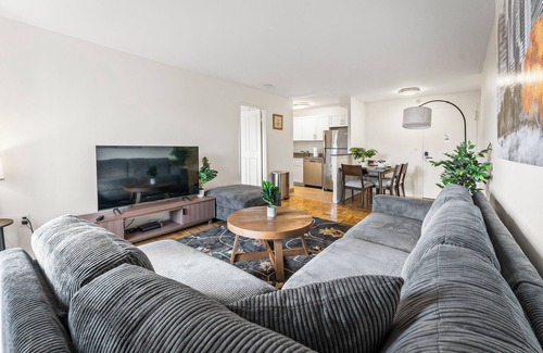 Brookline Apartment | Beautiful 2bd/1.5ba near BU 5876