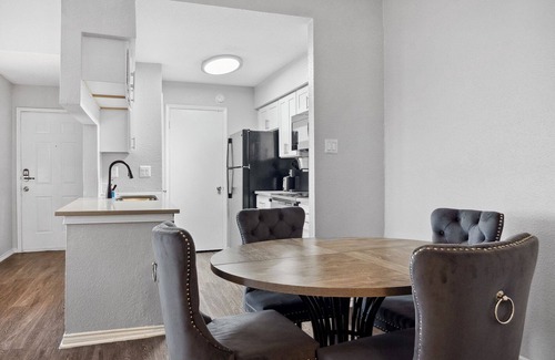 Coronado Hills Apartment | Beautiful 2BD/2BA in University Hills 4365