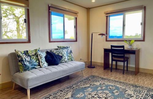 Ormoc House | Beautiful 2BD Farmhouse for 4-10 pax