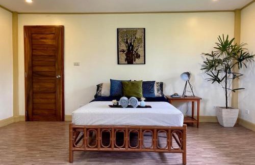 Ormoc House | Beautiful 2BD Farmhouse for 4-10 pax