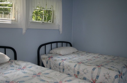 Minocqua Cabin | Beautiful 3 Bdrm Cabin, 10 Ft. from shore on Lake Shishebogama in Minocqua, WI