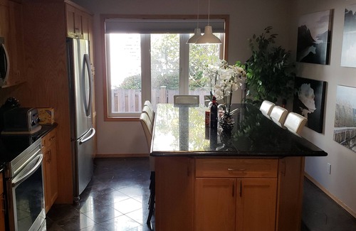 Thunder Bay House | Beautiful 3 bed 2 bath house in Sherwood Estates