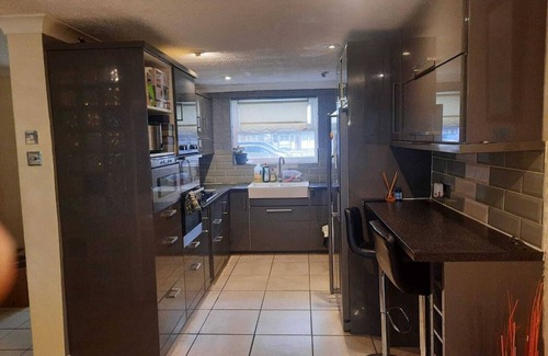Thamesmead House | Beautiful 3-bed House in London