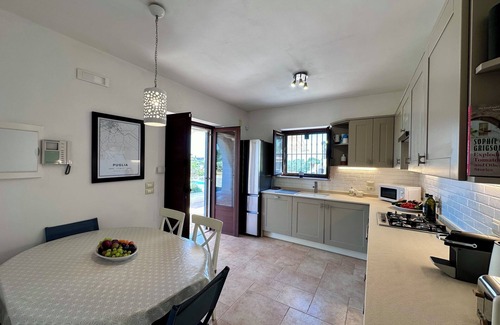 Martina Franca Villa | Beautiful 3 bed trullo with pool, stunning view, 5 minutes from Alberobello