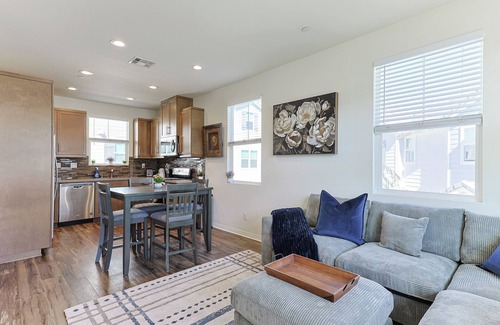 Imperial Beach Apartment | Beautiful 3 Bedroom 3 Bathroom Stunner in Imperial Beach, Close to Coronado