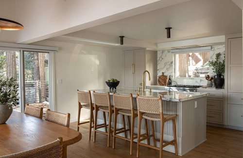 Lake Arrowhead Cottage | Beautiful 3-bedroom newly renovated Lake Front Home Lake Arrowhead all amenities