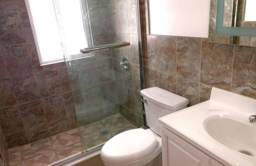 Queens House | Beautiful 3-bedroom home close to UBS arena