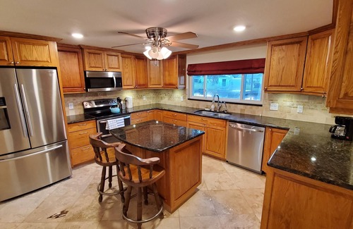 Ruskin House | Beautiful 3 bedroom 2 bath oasis on a canal near the Tampa Bay