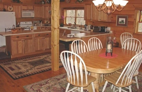 Fleetwood Cabin | Beautiful 3 bedroom Chalet ranch mountain home: Boone Area - we are OPEN again!