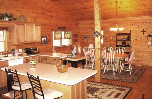 Fleetwood Cabin | Beautiful 3 bedroom Chalet ranch mountain home: Boone Area - we are OPEN again!