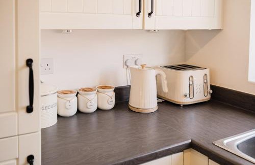 Hawbridge Apartment | Beautiful 3 Bedroom Home Near Worcester