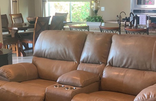 Indio House | Beautiful 3 bedroom home on the golf course 18th tee box
