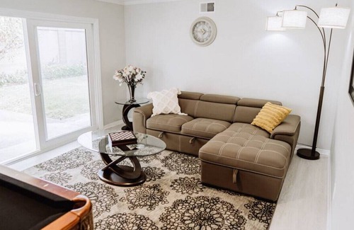 Orange House | BEAUTIFUL 3-BEDROOM HOME WITH POOL TABLE AND GATED BACKYARD CLOSE TO DISNEYLAND (p34)
