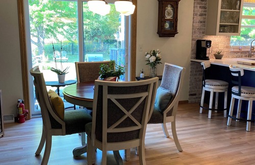 Oshkosh House | Beautiful 3br Home with Pool 2.3 miles from EAA