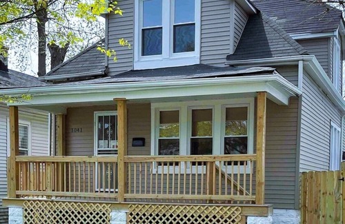 Washington Heights House | Beautiful 4 bedroom 2 bath home, peaceful,relaxing