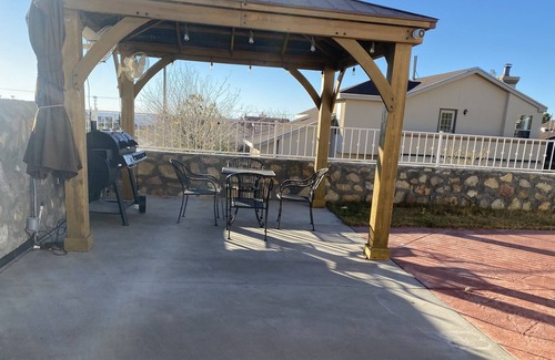 El Paso House | Beautiful 4 bedroom home w/heated pool and jacuzzi….