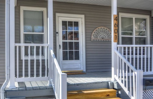 Dundee-Happy Hollow Historic District House | Beautiful 4 bedroom home, Midtown, Sanitized