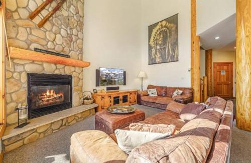 Four O'Clock House | Beautiful 4 Bedroom Townhome Near Snowflake Lift In Breckenridge