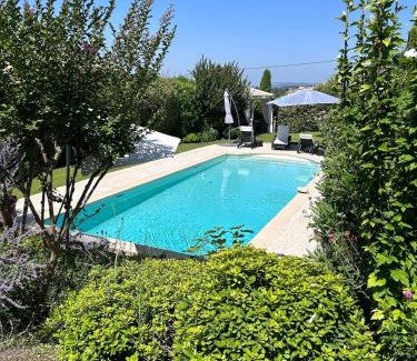 Cadenet Villa | beautiful 4 bedroom villa, pool, Luberon