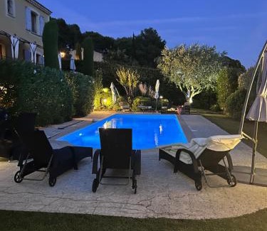 Cadenet Villa | beautiful 4 bedroom villa, pool, Luberon