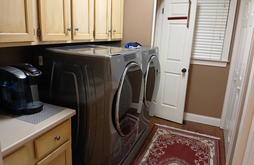 Jackson House | Beautiful 4-BR home with beautiful features and amenities in The Hub Ciry.