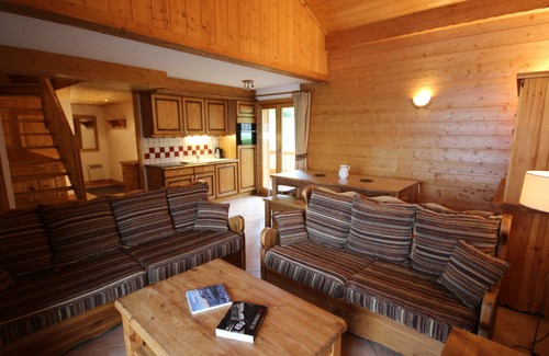 Bisanne 1500 Apartment | Beautiful 4-room apartment 10 pers. Les Saisies-Bisanne 1500, Parking and pool access