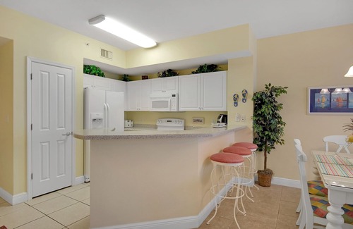Miramar Beach Condo | Beautiful 4th Floor Condo, Bunk Room, Beach Service, Great for families!