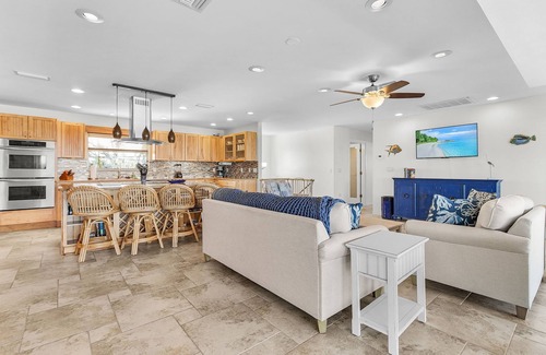 Saint James City House | Beautiful 5/3 Pool, Saltwater Cove, Sleeps 10!