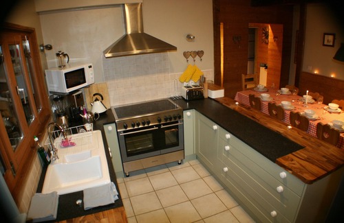 Samoens Ski Chalet | Beautiful 5 Bed, 4 Bath Refurbished Chalet - Garden And private Parking