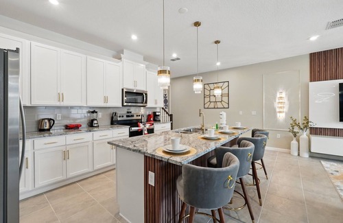Florida Central Atlantic Coast House | Beautiful 5 Bed Townhome with Splash Pool-2379DST