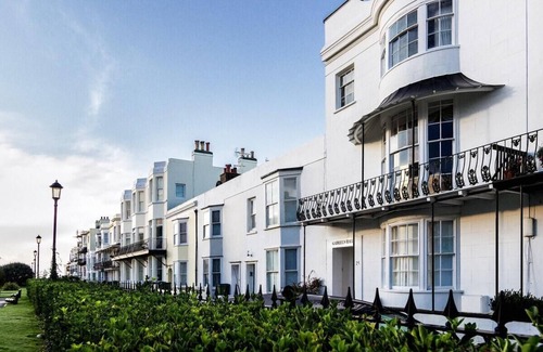Bognor Regis House | Beautiful 5 Bedroom Regency House/ Pets Welcome