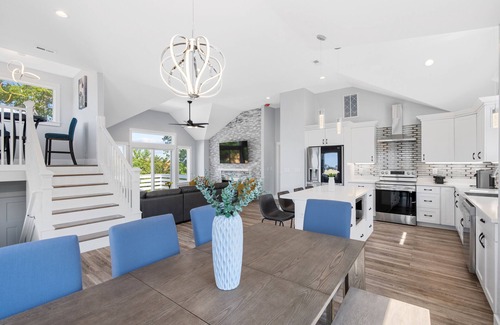 Duck House | Beautiful 5 bedroom home - heated pool for an extra fee & hot tub