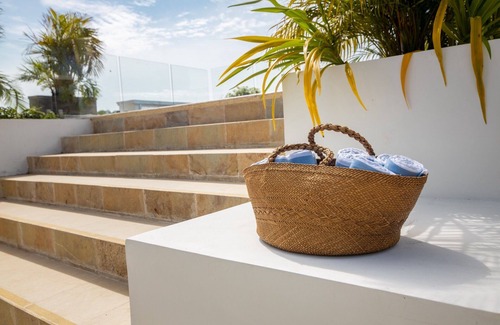 Centro Villa | Beautiful 5 Bedroom House w/Pool in Walled City
