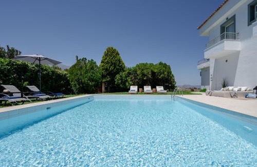 Filaki Villa | Beautiful 5bedroom villa big pool, close to beach!