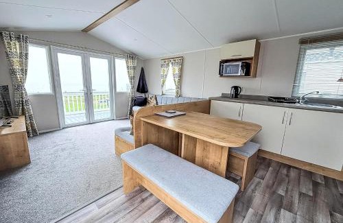 Pakefield Other | Beautiful 6 Berth Caravan With Stunning Sea Views In Suffolk Ref 68029Cr