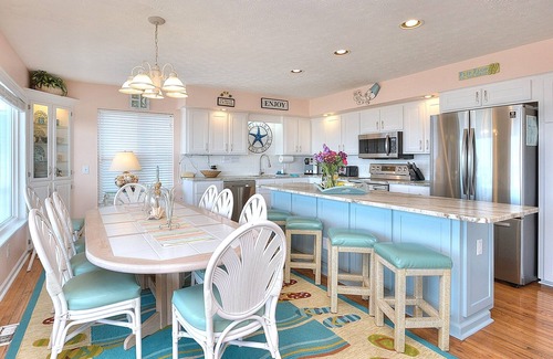 Holden Beach House | BEAUTIFUL 6 BR OCEANFRONT HOME WITH PRIVATE HEATABLE SALTWATER POOL.