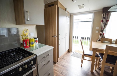 Great Yarmouth House | Beautiful 8 berth caravan for hire at Seashore Haven Park in Norfolk ref 22039C