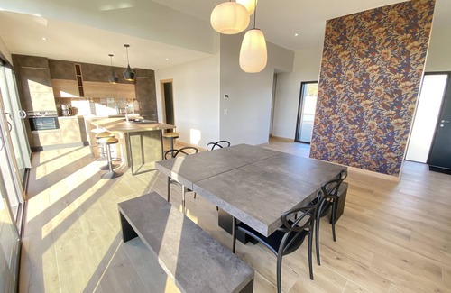 Plouarzel House | Beautiful 8-person house with heated pool – sea & relaxation in Trézien” PLZ18