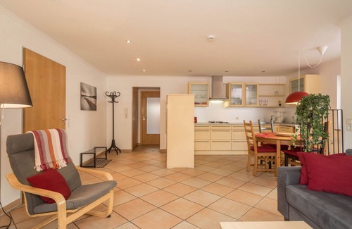 Wasserburg Apartment | Beautiful Apartment “Sabinas Gästewohnung” close to Lake Constance