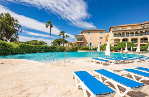 Les Issambres Apartment | Beautiful apartment for 6 people with A/C, pool, WIFI, TV, terrace and parking