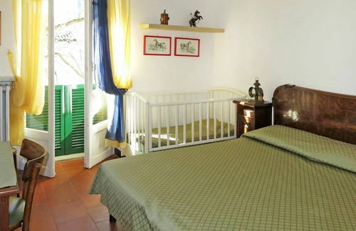 San Damiano dʼAsti Villa | Beautiful apartment in villa with pool, WIFI, TV, terrace, pets allowed, panoramic view and park...