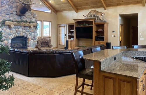 Alpine Cabin | Beautiful Alpine Cabin with a brand new hot tub! Less than an hour to Jackson.
