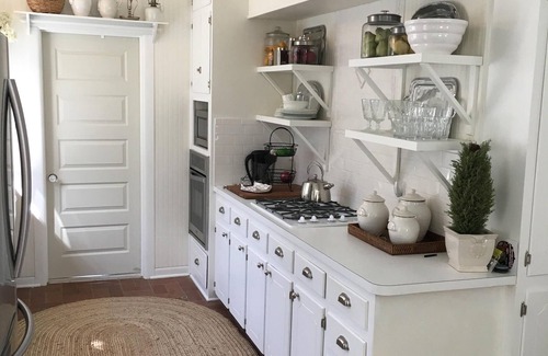 Biloxi House | Beautiful and charming coastal cottage! Short walk to Beach and Downtown!